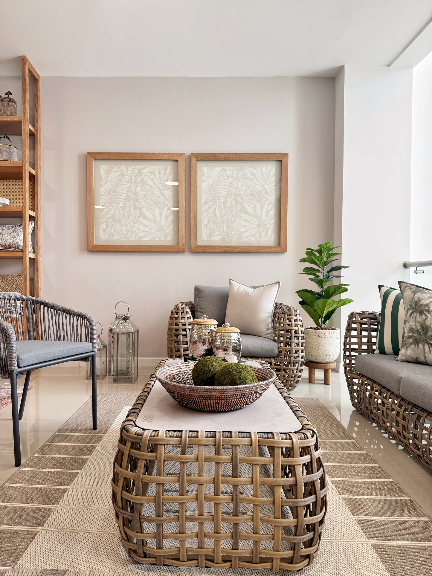 Cuadro Decorativo con Marco en Madera Maciza