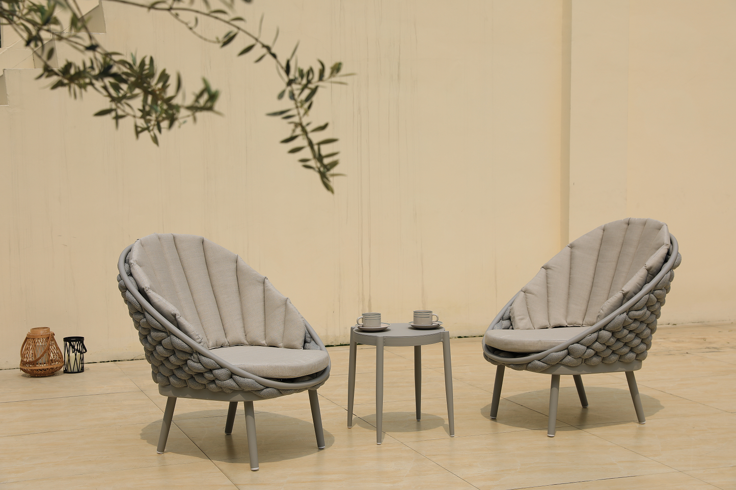 Vista de set de balcón SORI, conjunto completo de aluminio crema con cuerdas de poliéster