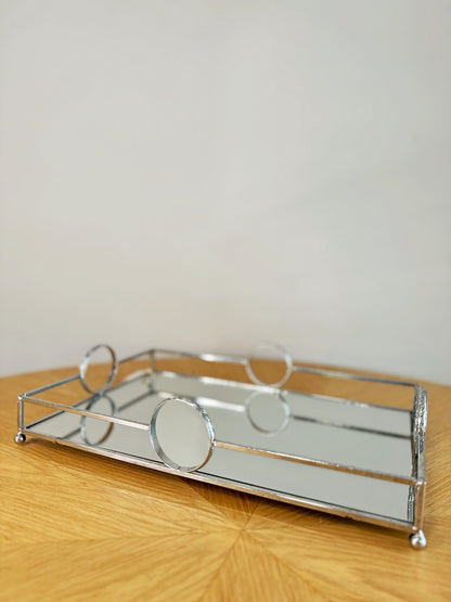 Bandeja decorativa rectangular plateada con base de espejo, acabado elegante para decoración de mesa de centro