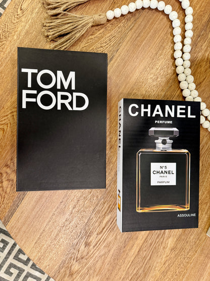 Set de cajas decorativas tipo libro apiladas para organización