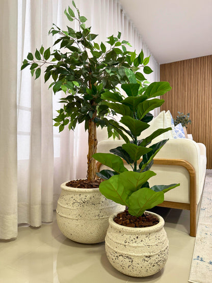 Vista de set de materas SAKA en creastone, macetas resistentes para exterior e interior