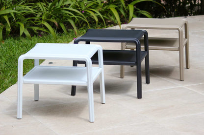 Mesa auxiliar VENECIA, mesa de tecnopolímero con bandeja extraíble 44 x 37 x 41cm para piscina
