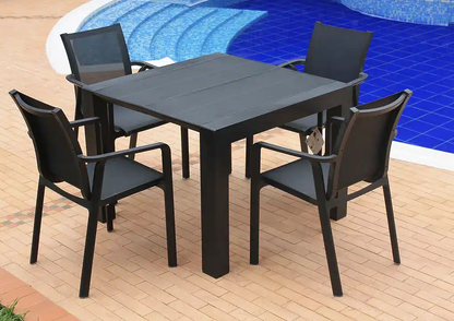 Mesa NAPOLI con silla MARE negra, conjunto de resina para piscina y terraza
