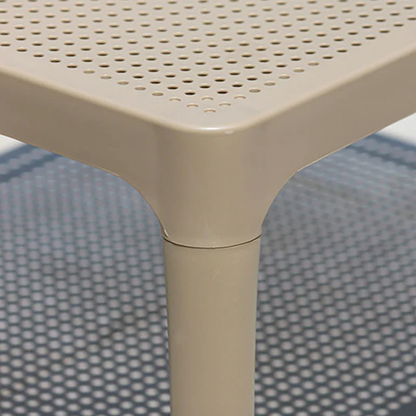 Mesa auxiliar TERRA con silla MARE taupe, conjunto de resina sumergible para piscina
