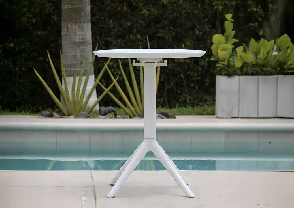 Mesa de comedor SOLE con diseño moderno