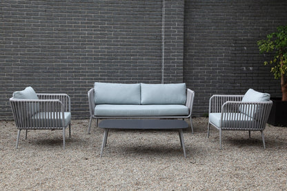 Detalle de sala AMALFI gris, sofás de aluminio con cuerdas de poliéster y cojines