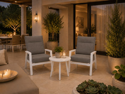 Set de Balcón AIRE con sillas reclinables blancas y mesa auxiliar para terraza