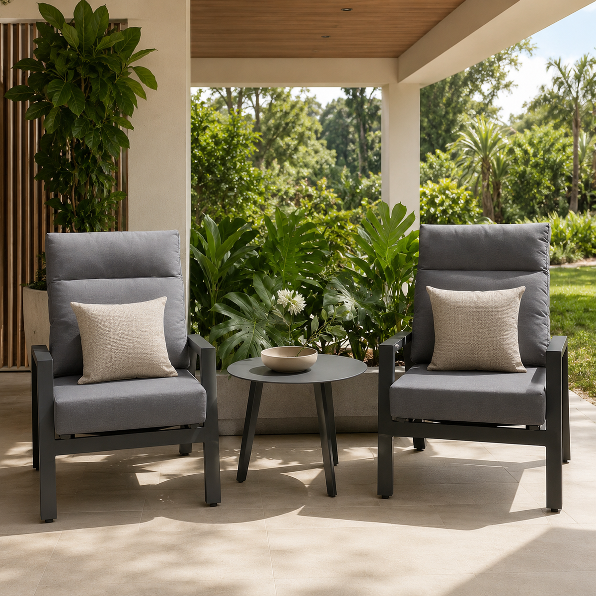 Set de Balcón AIRE RECLINABLE con estructura oscura para balcón y terraza cubierta