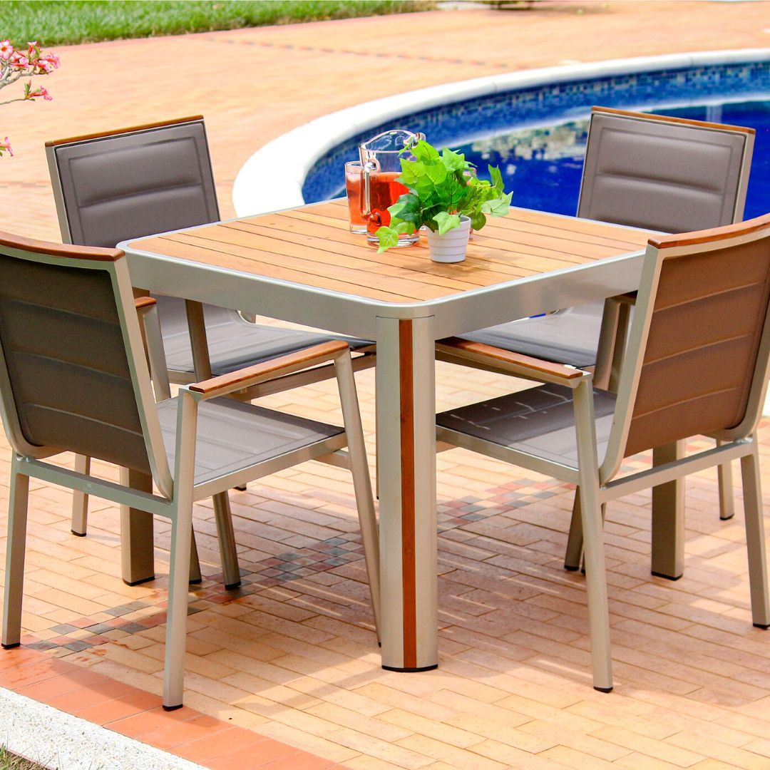 Set de comedor CEDAR gris, comedor de aluminio con textilene gris y madera teca para balcón