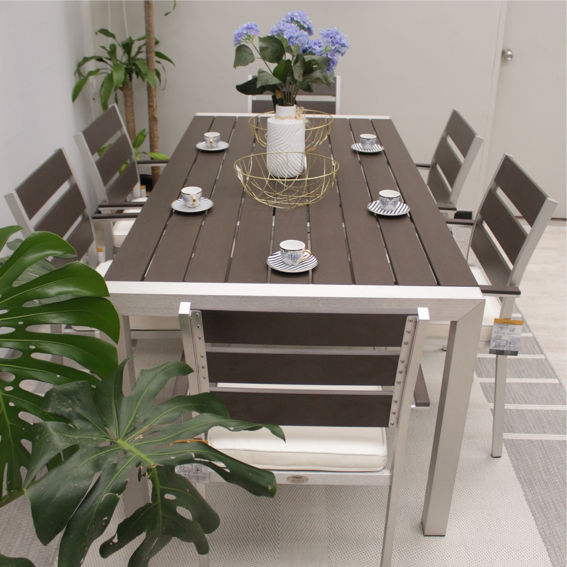 Colección completa de sala y comedor NIZA - KAsanova

Vista de comedor NIZA, mesa rectangular de aluminio con láminas PVC imitación madera y sillas