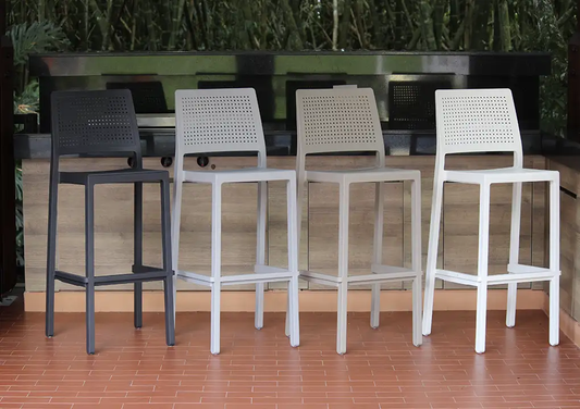 Silla bar PREGO en blanco, beige, gris plata y negro, silla alta de tecnopolímero apilable para bar

