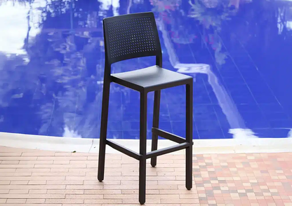 Silla bar PREGO negra, silla alta de tecnopolímero apta para intemperie para terraza

