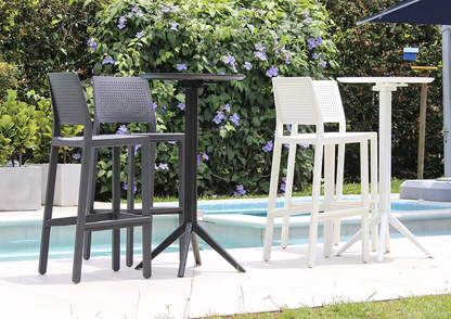 Silla bar PREGO negra y blanca con mesa bar SOLE, conjunto de tecnopolímero para bar y terraza
