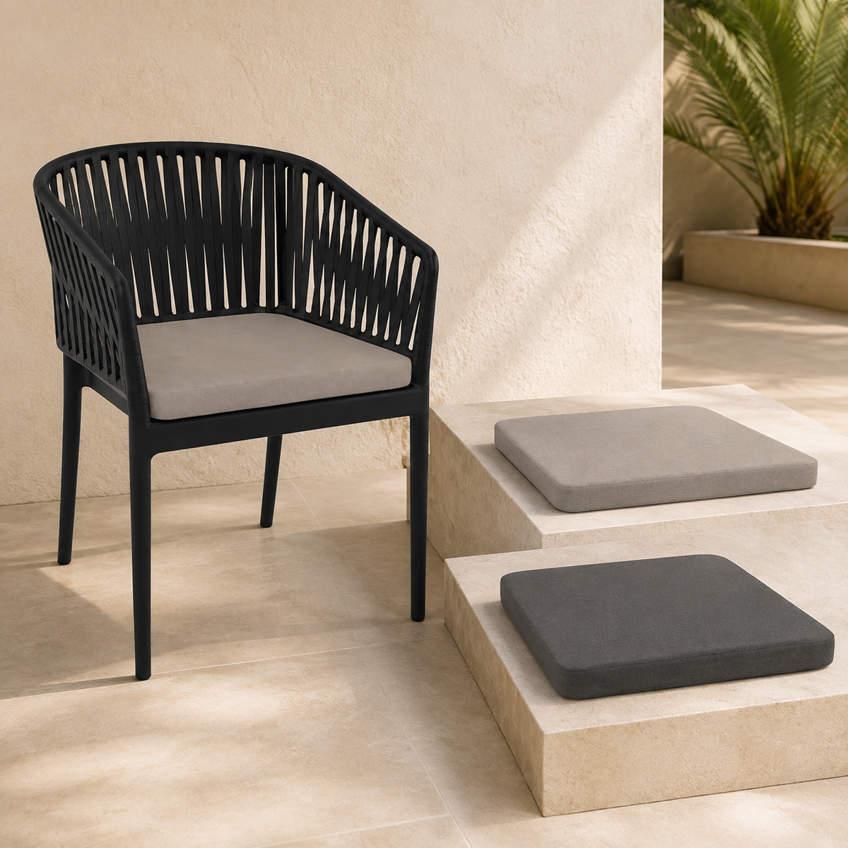 Silla COSTEIRA negra con cojines opcionales Light Brown y Dark Grey