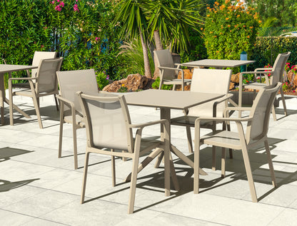 Silla MARE taupe con mesa LUNA, silla de resina con malla sintética apilable para piscina
