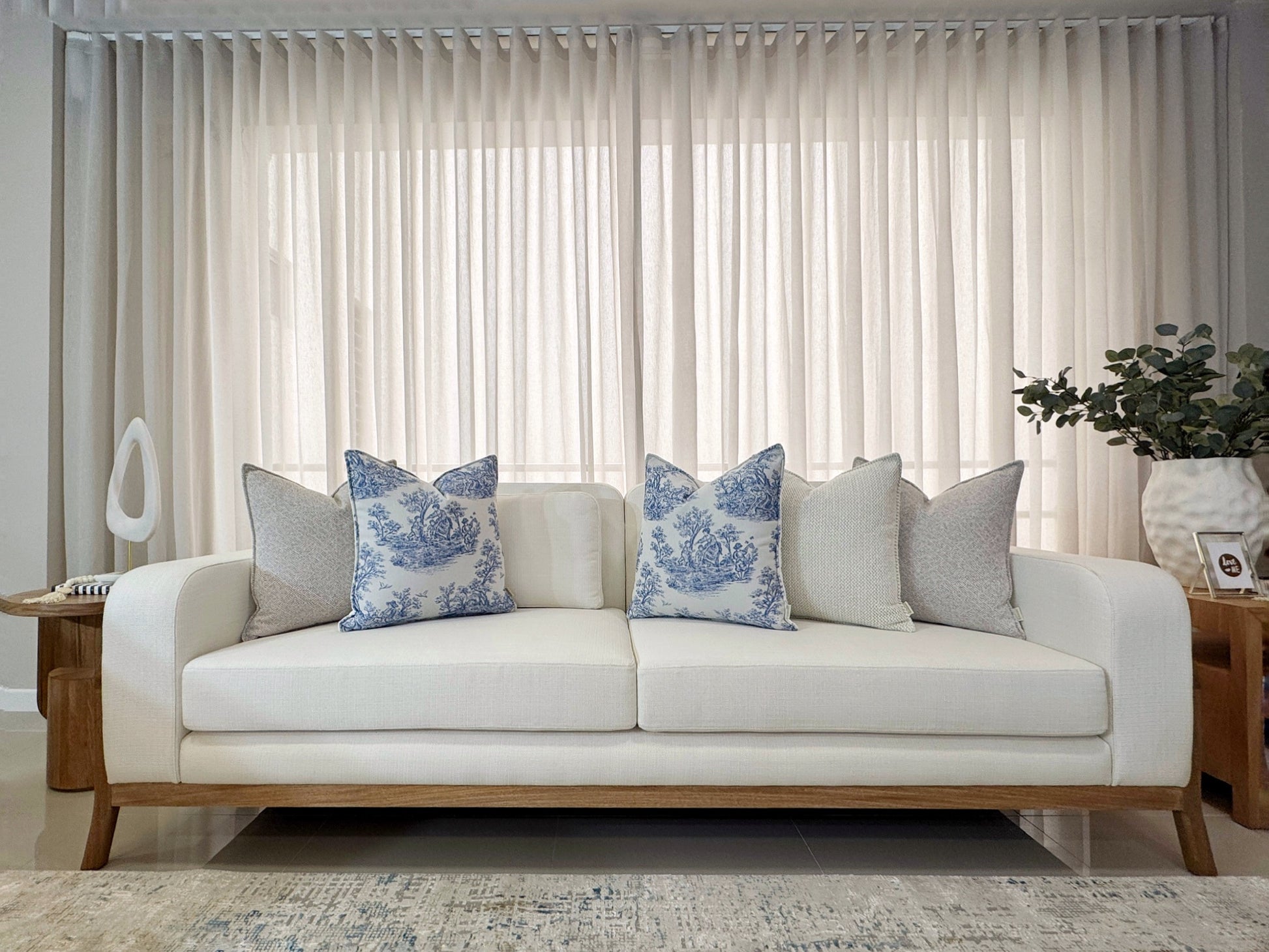 Sofá tapizado en tela con base de madera flor morado, mobiliario interior de alta calidad