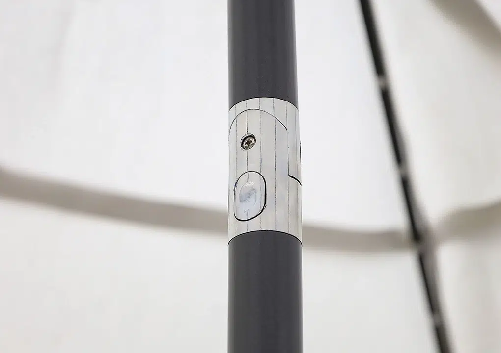 Sombrilla SICILIA redonda con manivela, parasol inclinable con iluminación LED solar estructura negra